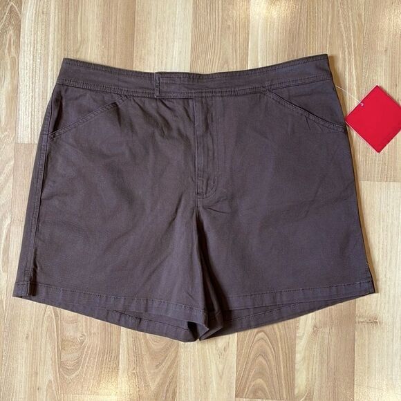 Gloria Vanderbilt Brown Stretch Shorts Size 14 - Picture 1 of 4